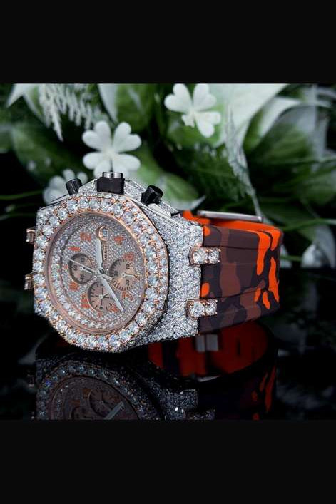 Luxury Iced Out Automatic Half Done Moissanite Watch